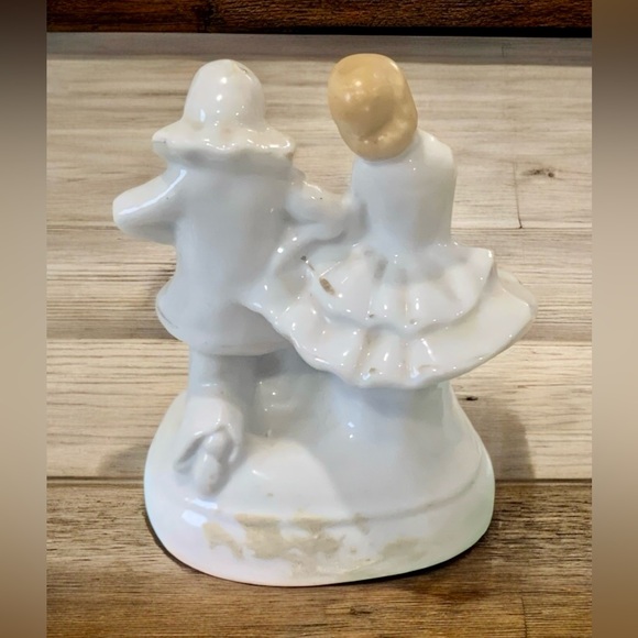 Vintage Porcelain Victorian Courting Couple Figurine Made In Japan - Picture 6 of 7
